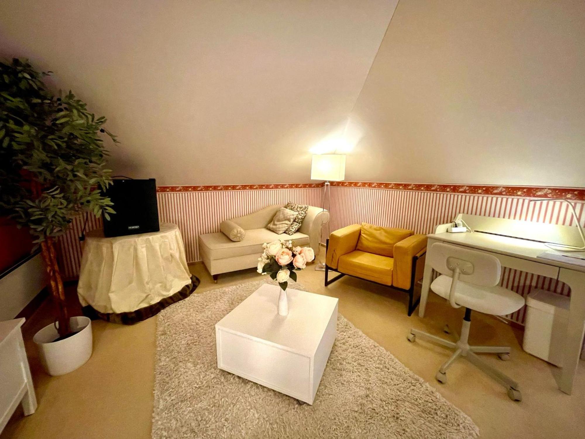 Julian Mansarde Apartment